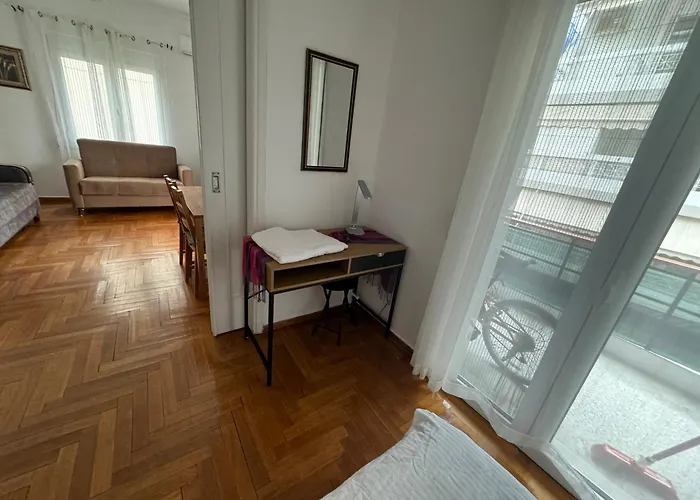 Apartment By Paleo Faliro, Really Close To The Sea